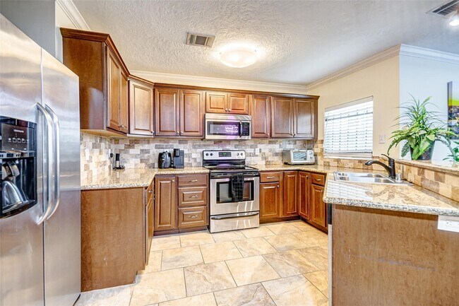 Photo - 3308 Bastrop St