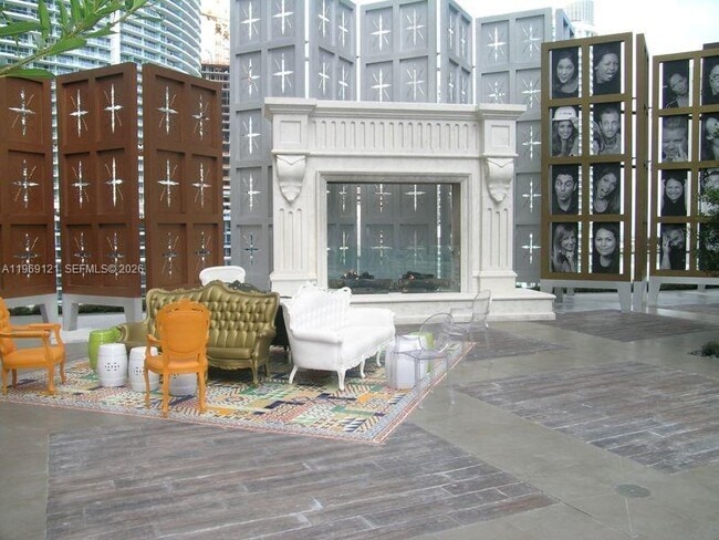 Photo - 485 Brickell Ave Unidad 2206