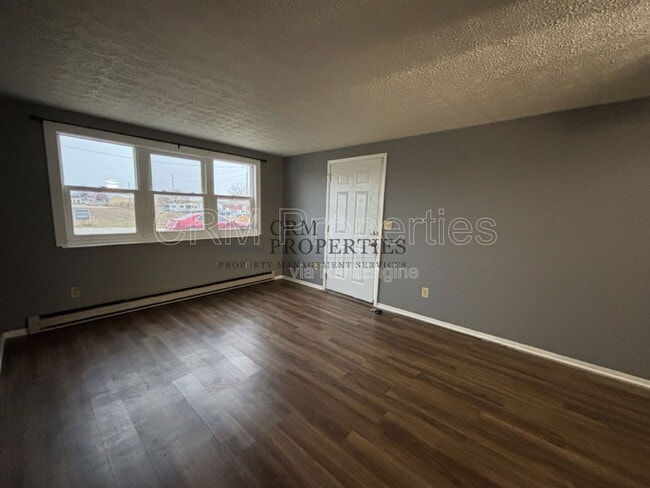 Photo - 1330 S Jay St