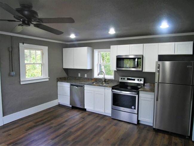 Photo - 104 W Wallace St Unit 104A