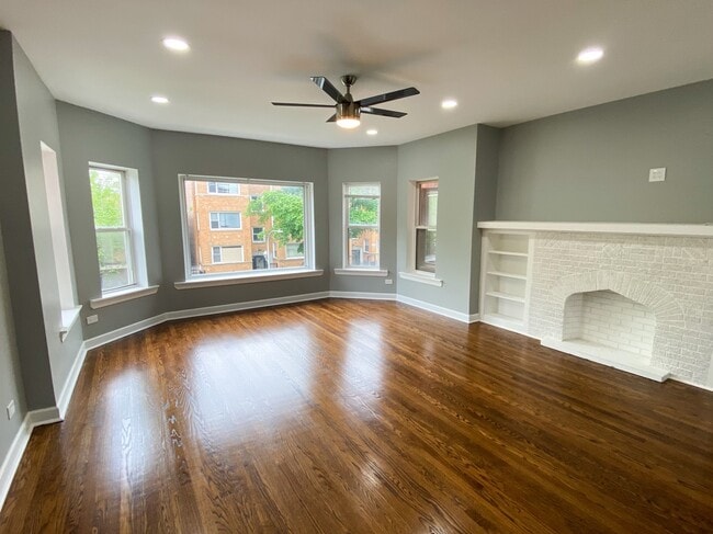 Building Photo - 7815 S Kingston Ave Unit 3