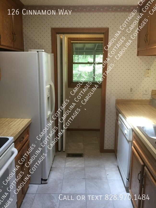 Photo - 126 Cinnamon Way