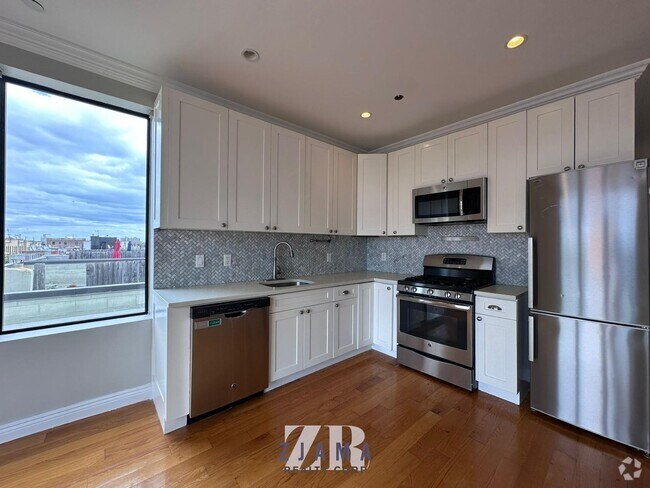 Building Photo - 315 Lincoln Pl Unit 5R Rental