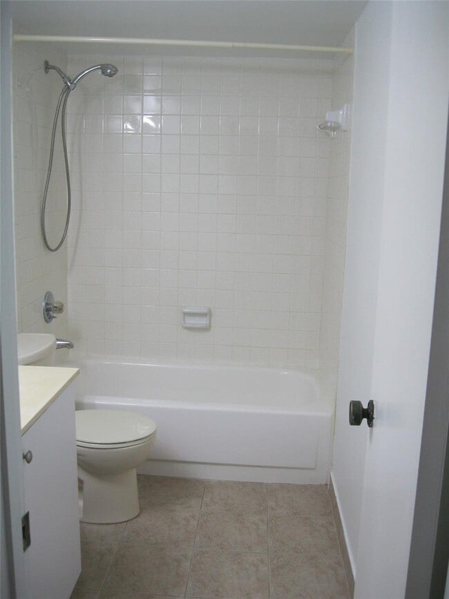 Photo - 3955 N Nob Hill Rd Unit 202