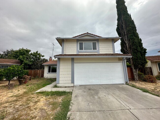 Photo - Stunning 4 Bedroom 2.5 Bathroom Home!