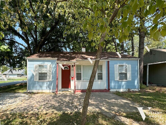 Building Photo - 1101 E Cherokee St Unit 1101 E Cherokee St- Front Rental