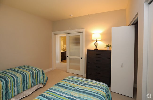 Second bedroom - LightHorse 4041