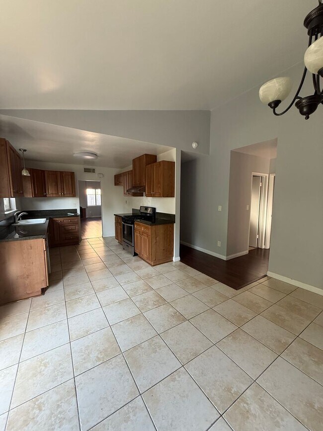 Photo - 3 bed, 2 bath single story Chatsworth home