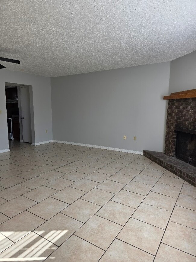 Photo - 719 N Beverly Ln