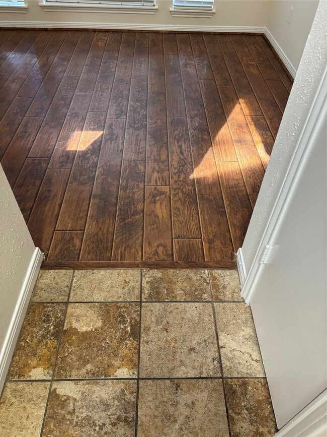 Photo - 4026 Meadowgold Ln