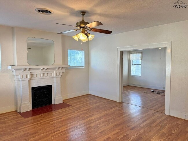 Photo - 1823 11th St