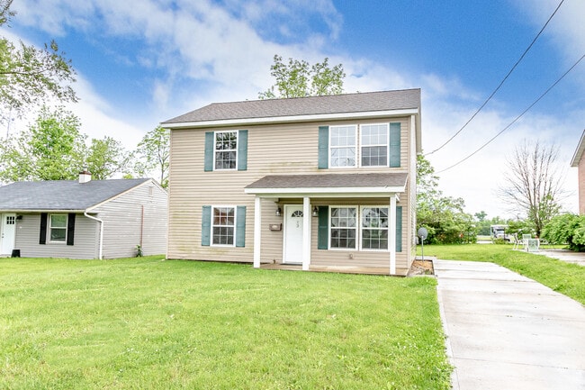 Photo - 13 W Chestnut St