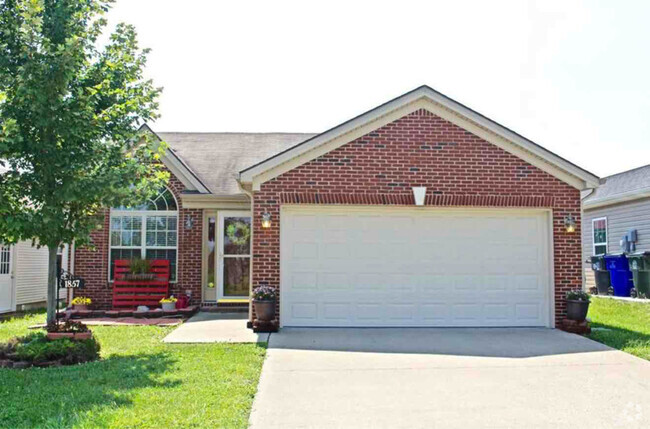 Building Photo - 1857 Millbank Rd Rental