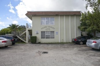 2700 Johnson St - Golden Sunset Apartments