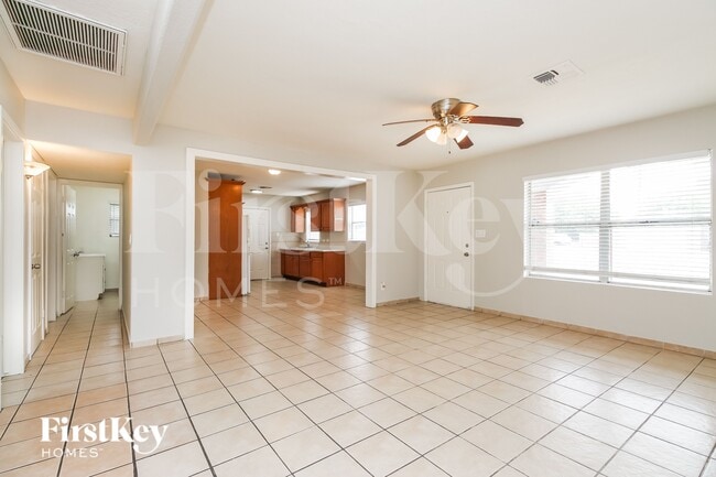 Photo - 3250 N 26th Pl