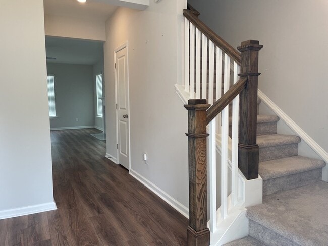 Photo - 2903 Siebold Dr