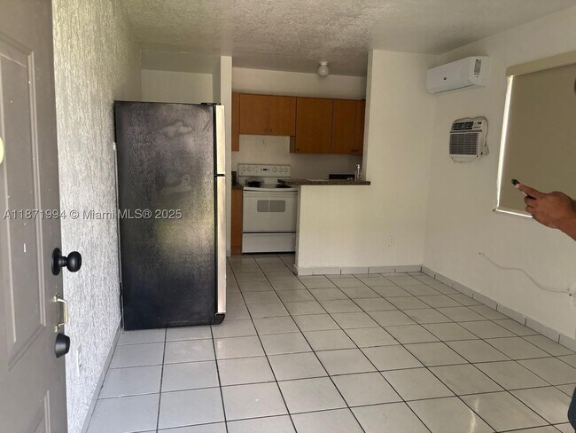 5100 NW 23rd Ave Unit 1