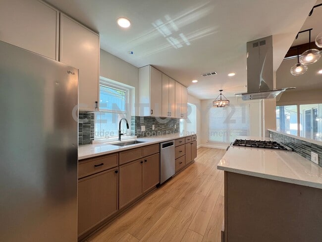 Photo - Magnificent 3/2/2 in Lewisville For Rent!