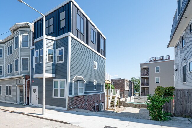 Photo - 465 E 8th St Unidad 3