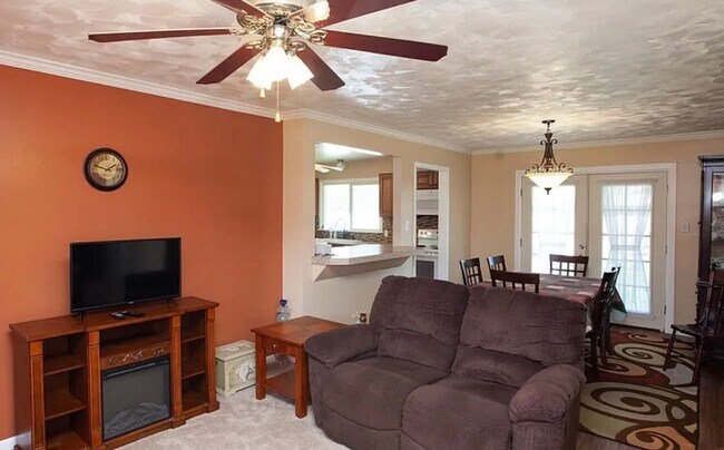 Photo - 1416 Adams Cir