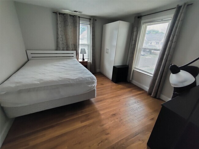 Photo - 51 Allen St Unit 1