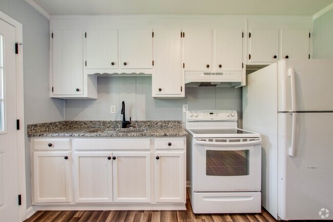 Building Photo - 2301 Reidhurst Dr Rental
