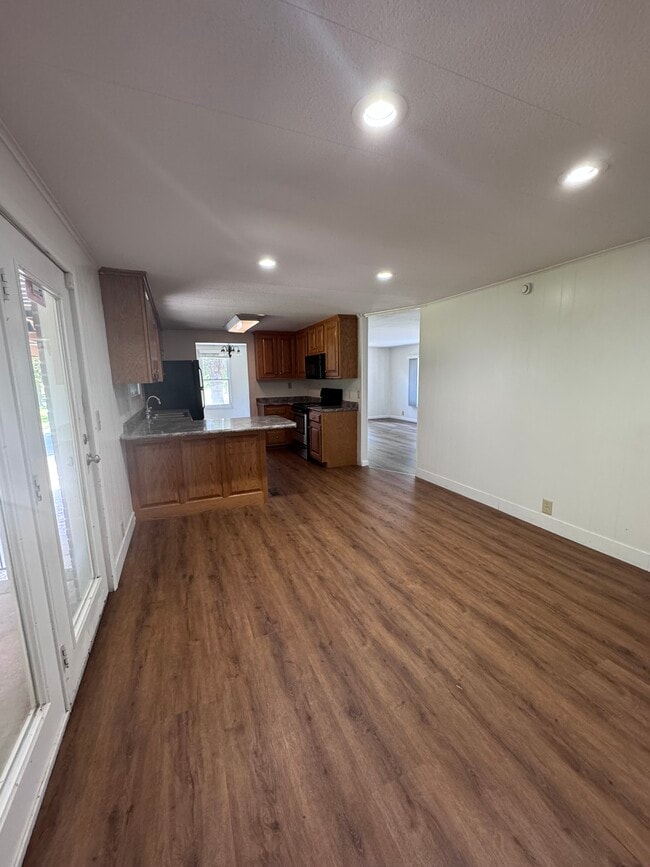 2300 Sun Valley Cir