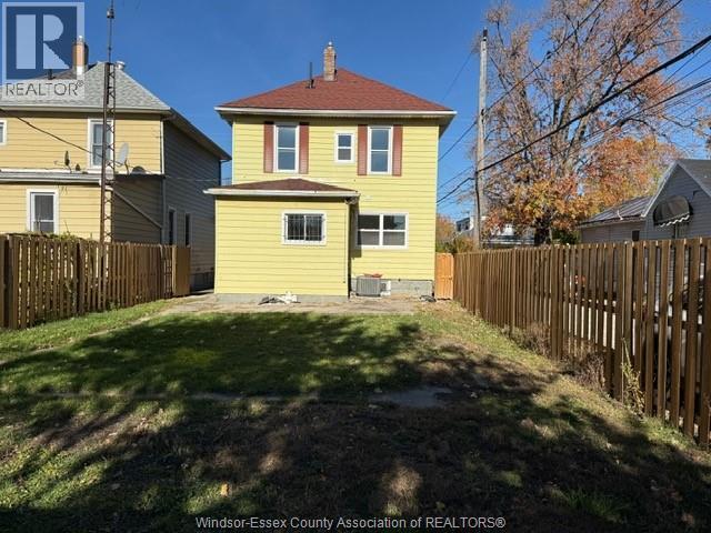 Photo - 941 Cataraqui St