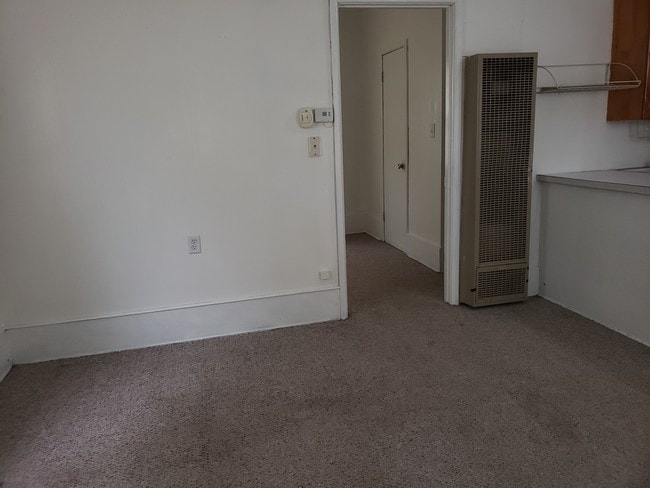 Living Room - 208 Herbert Ave Unit Apt C