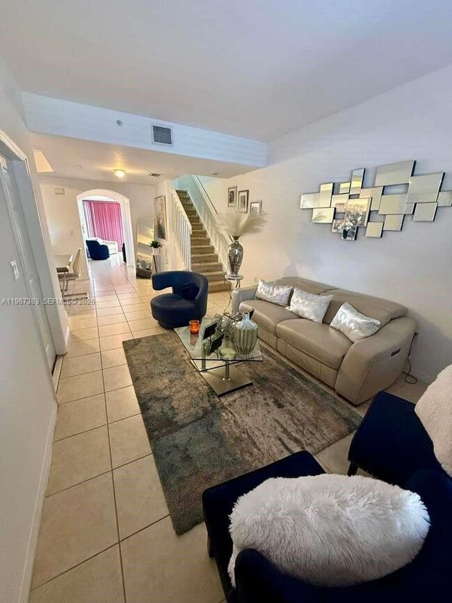 Photo - 14304 SW 11th St