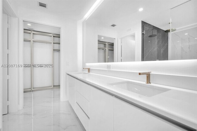 Photo - 700 NE 24th St Unit 1205