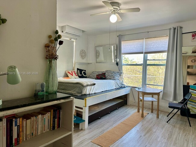 Photo - 428 SW 9th St Unit 15