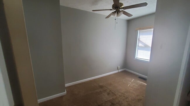 Photo - 106 E Main St