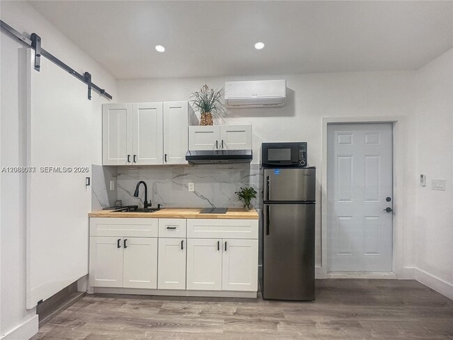 15400 SW 169th Ln Unit Side
