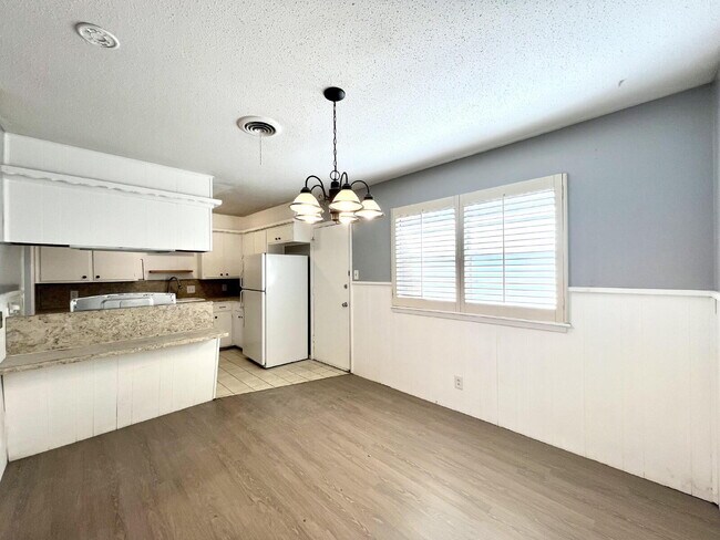 Photo - 6903 Hartford Ave