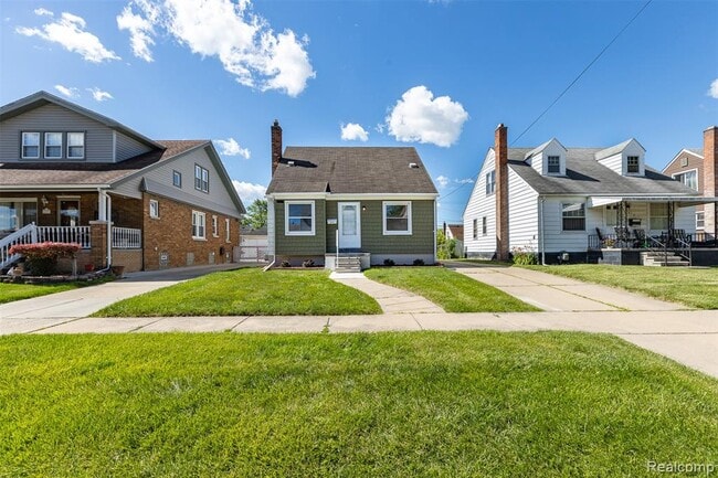 Photo - 613 Riverbank St