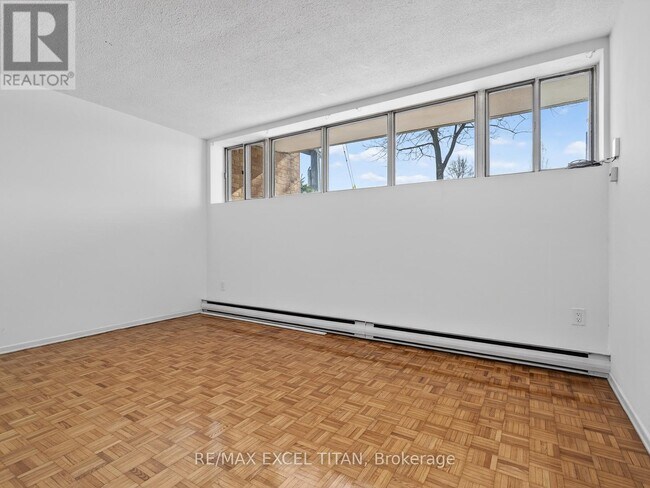 Photo - 1042 Sheppard Ave W Unit G2