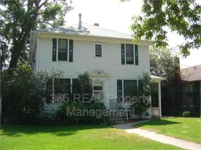 Building Photo - 2036 8th Ave Unit 1