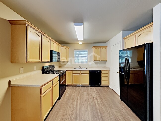 Photo - 3224 E Golden Eagle Rd