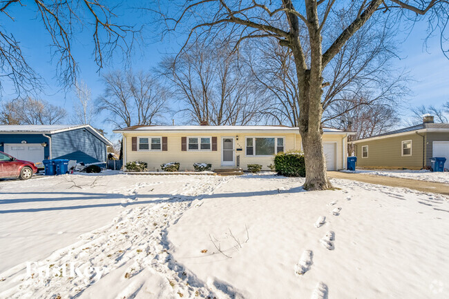 Building Photo - 424 S 14th St Rental