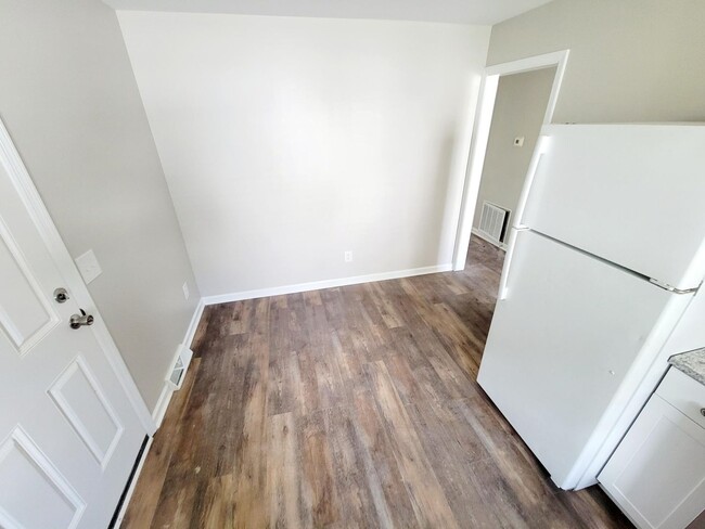 Photo - 3 Bed 1 Bath Newly Remodeled Home in Burli...