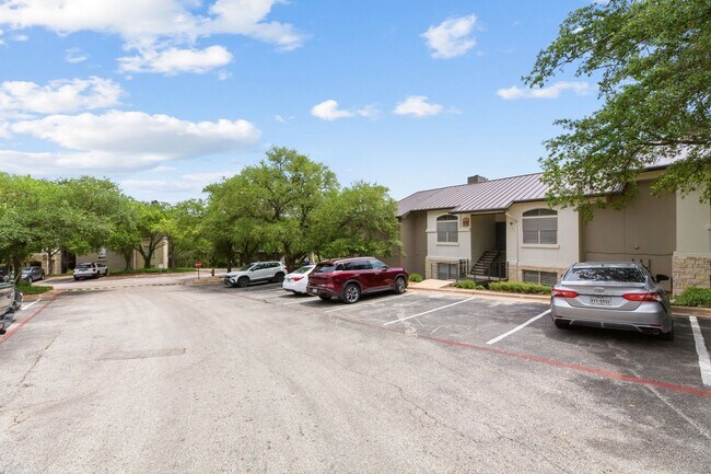 Photo - Amazing 1 bedroom, 1 bathroom Condo in Montevista! Unit 1605