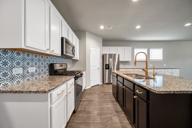 Building Photo - 22614 Petrizzi Ln