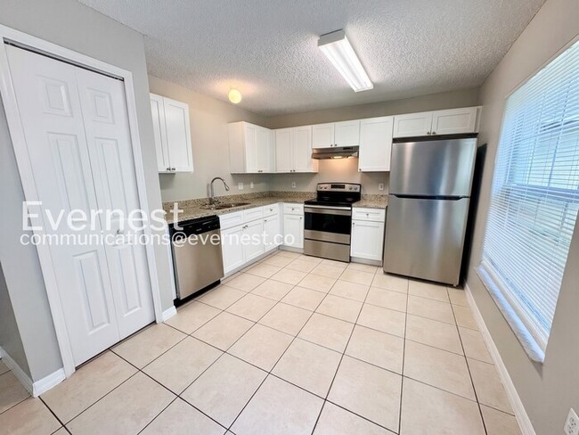 Photo - 4957 Vista Lago Dr