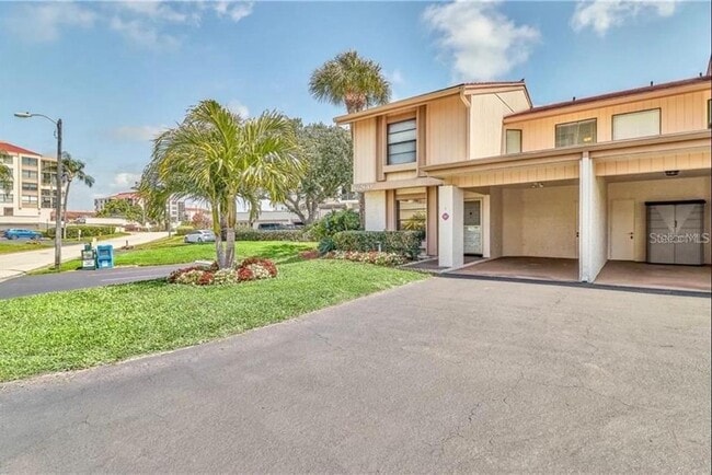 Building Photo - 6260 Sun Blvd