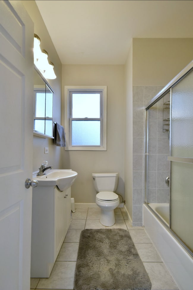 Bathroom - 2146 N Campbell Ave Unit First Floor