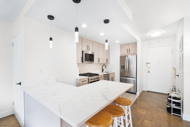 Photo - 201 Saint Pauls Ave Unit 3W