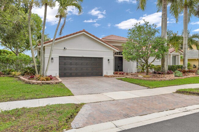 Photo - 950 Marina Dr