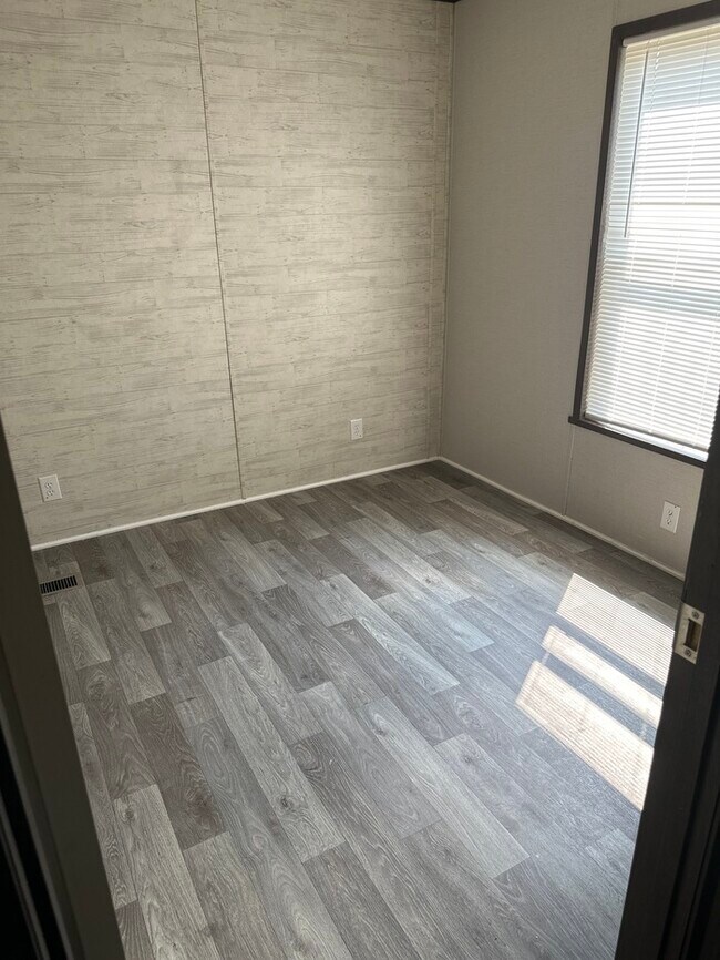 Photo - 4560 S Hydraulic Ave