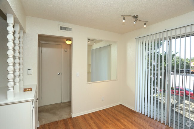 1BR - 750SF - Dining Area - Monaco Park